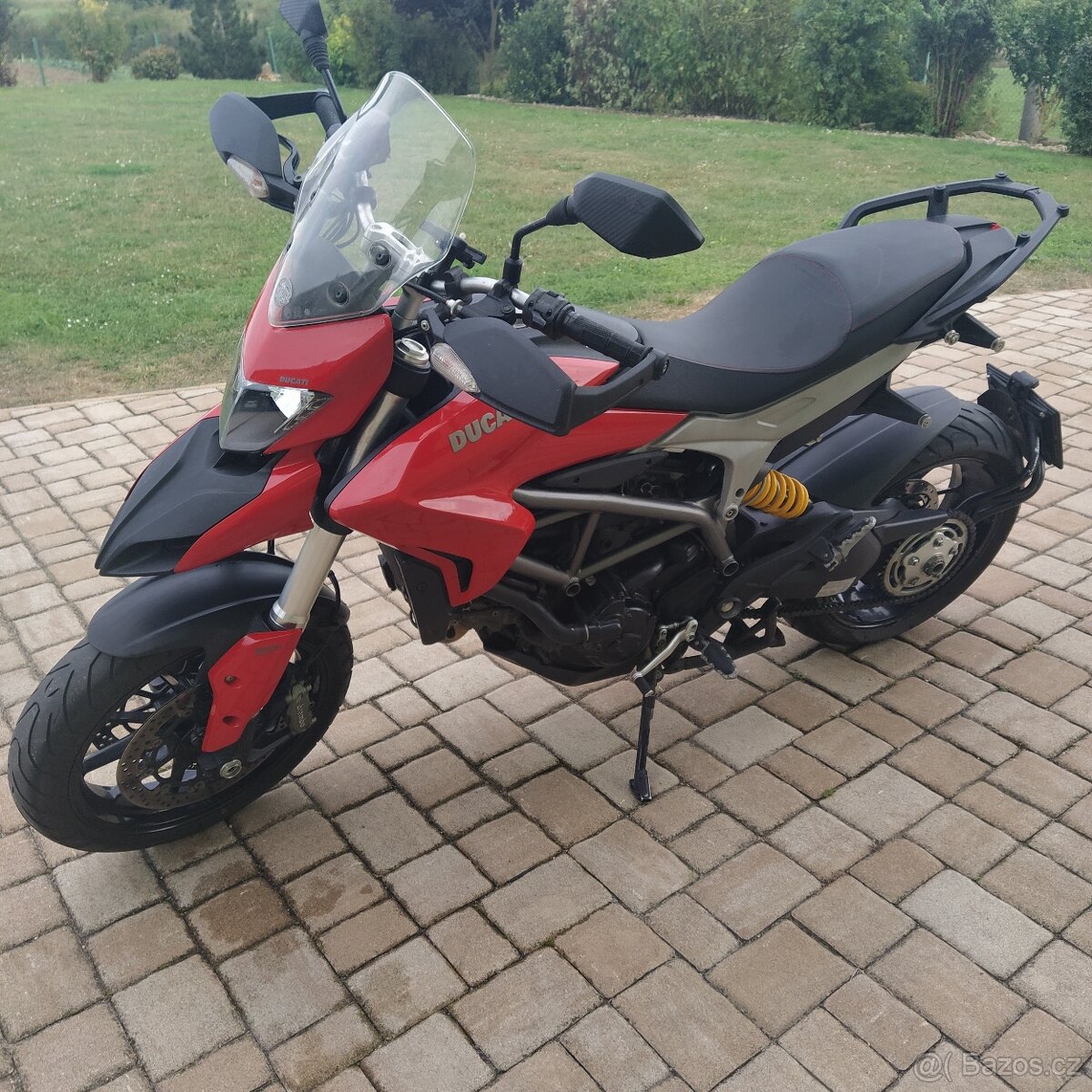 Ducati hyperstrada 821