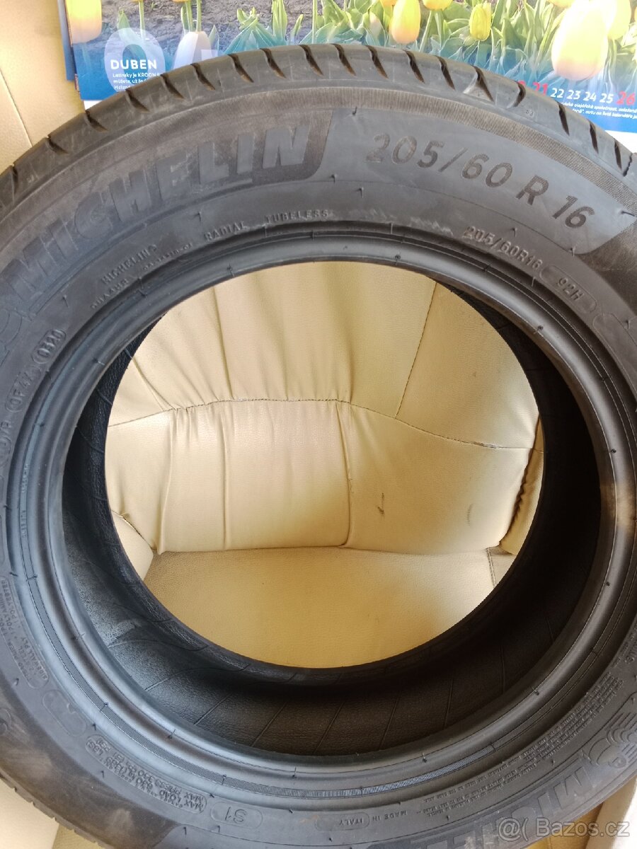 Pneu 205/60R16 Michelin