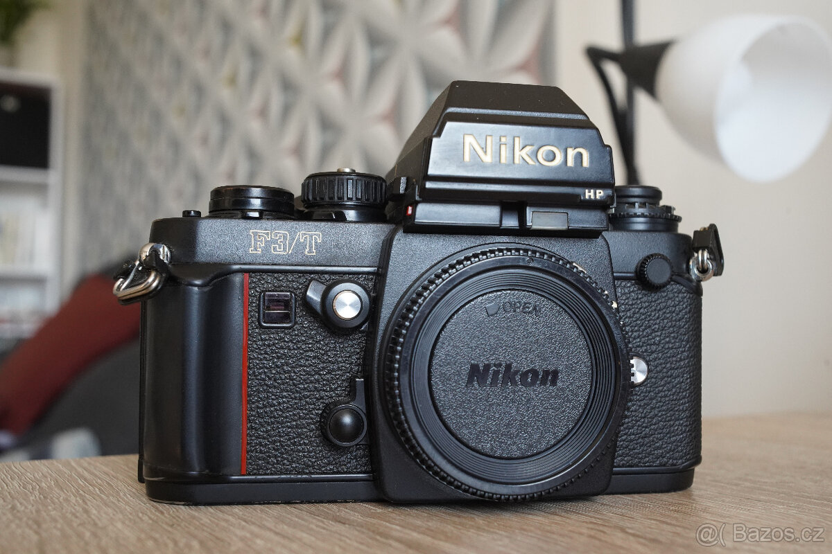 Nikon F3/T (titan), kinofilmový fotoaparát