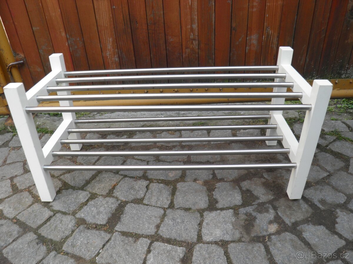 BOTNÍK A VĚŠÁK