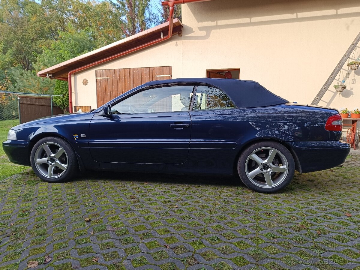 VOLVO C70 kabriolet cabrio benzín rok 2003
