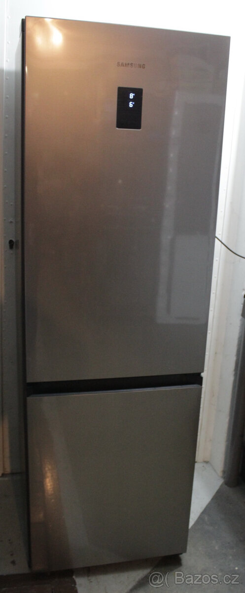Kombinovaná chladnička Samsung RB34T670ESA