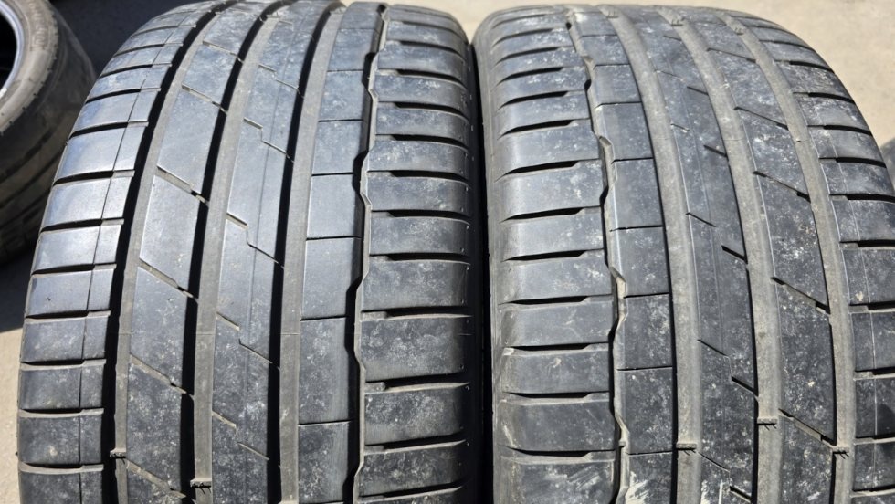 Letní pneu 255/35/19 Hankook