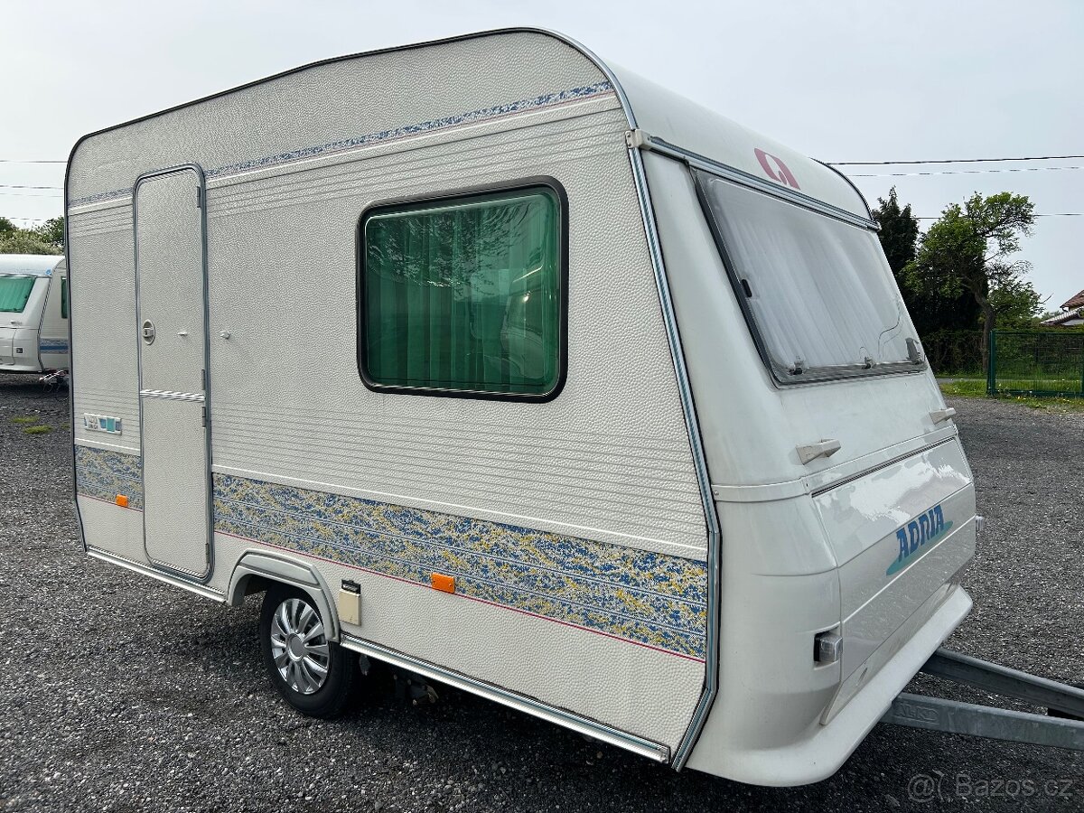 Karavan Adria Unica 320