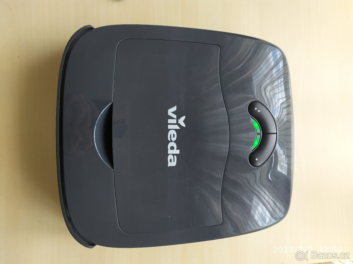 Robotický vysavač Vileda VR 100