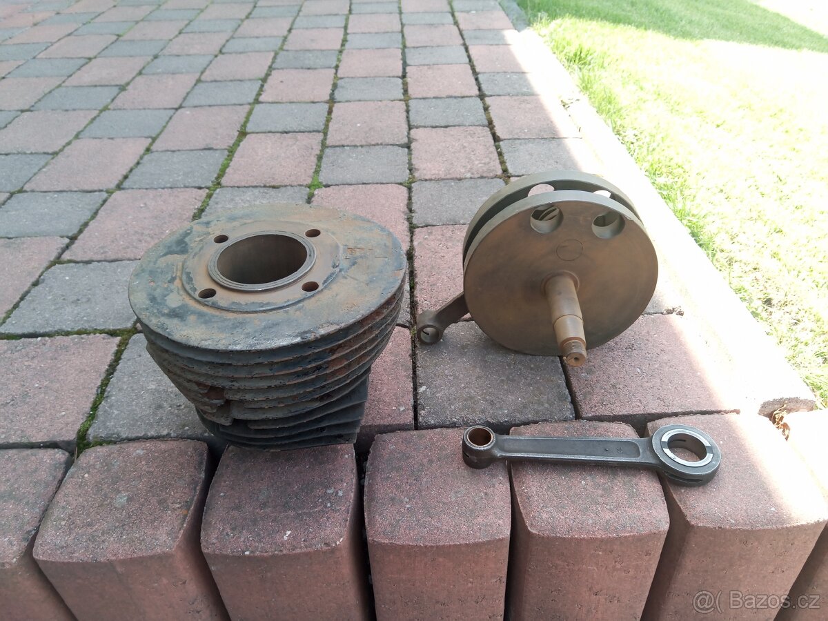 Jawa 250 klikovka, válec, ojnice