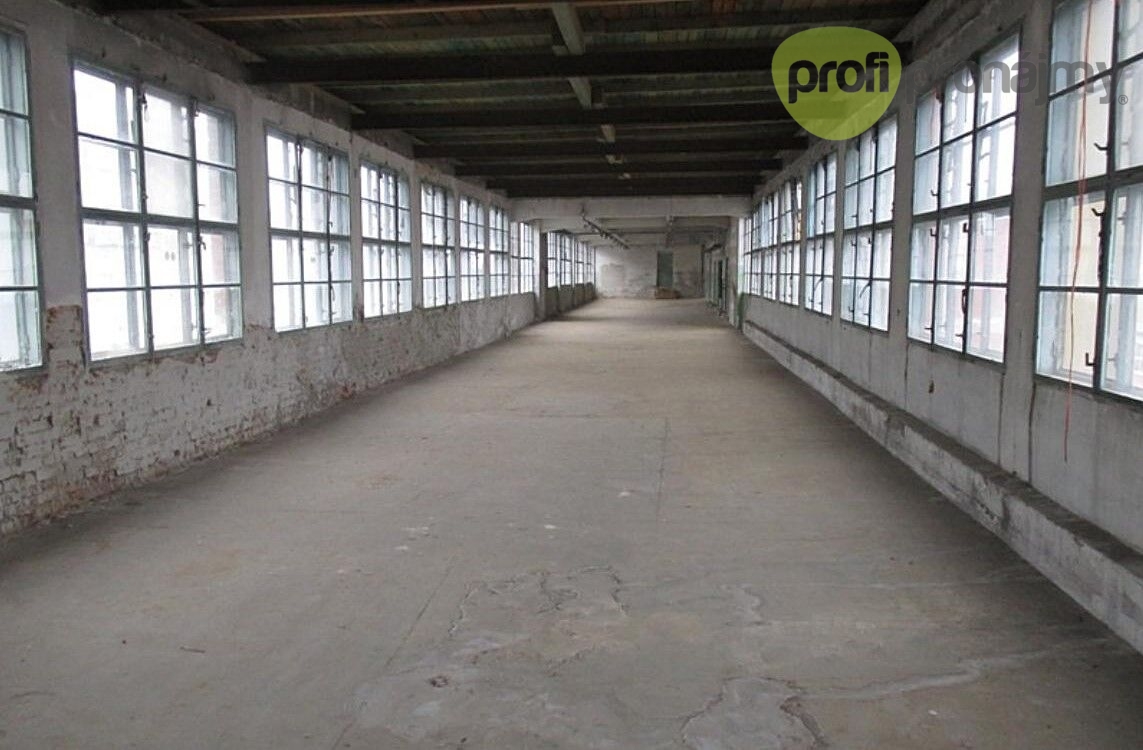 Pronájem skladového prostoru 620 m²