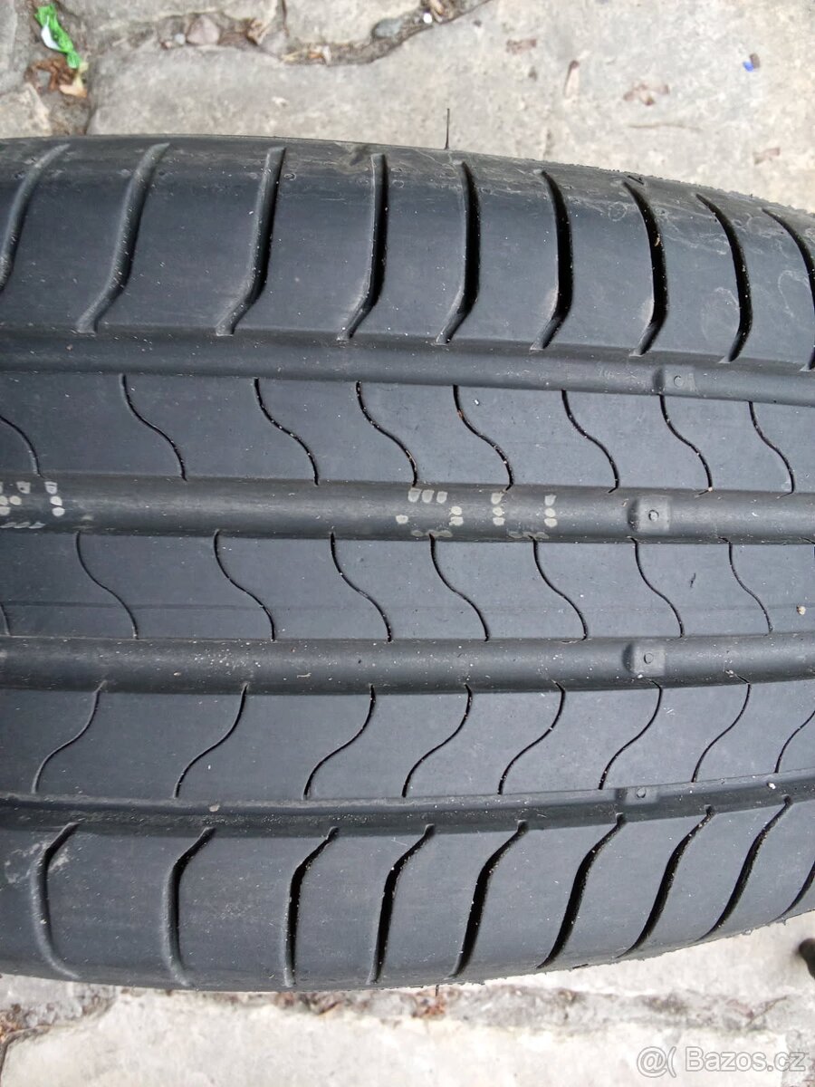 Bridgestone 215/60/R17 letní