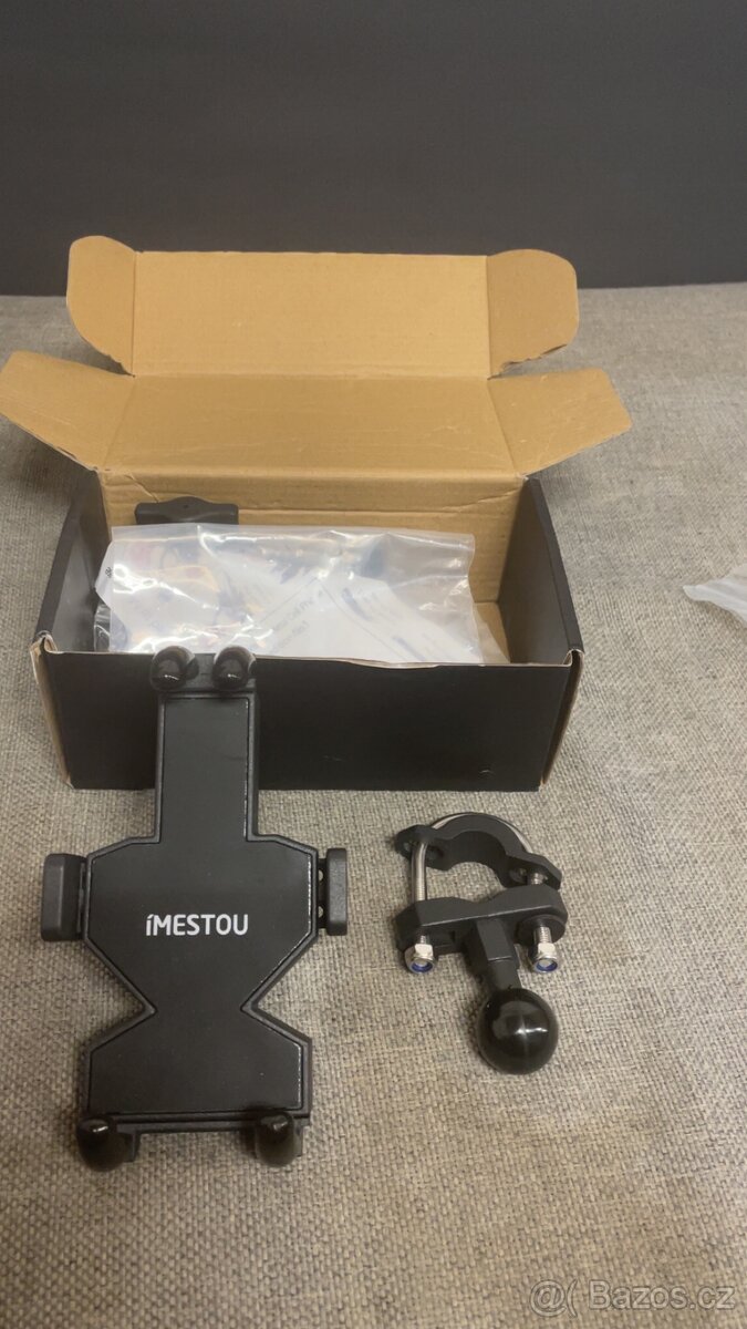 Držák na mobil,závažíčka do řídítek ,páčky