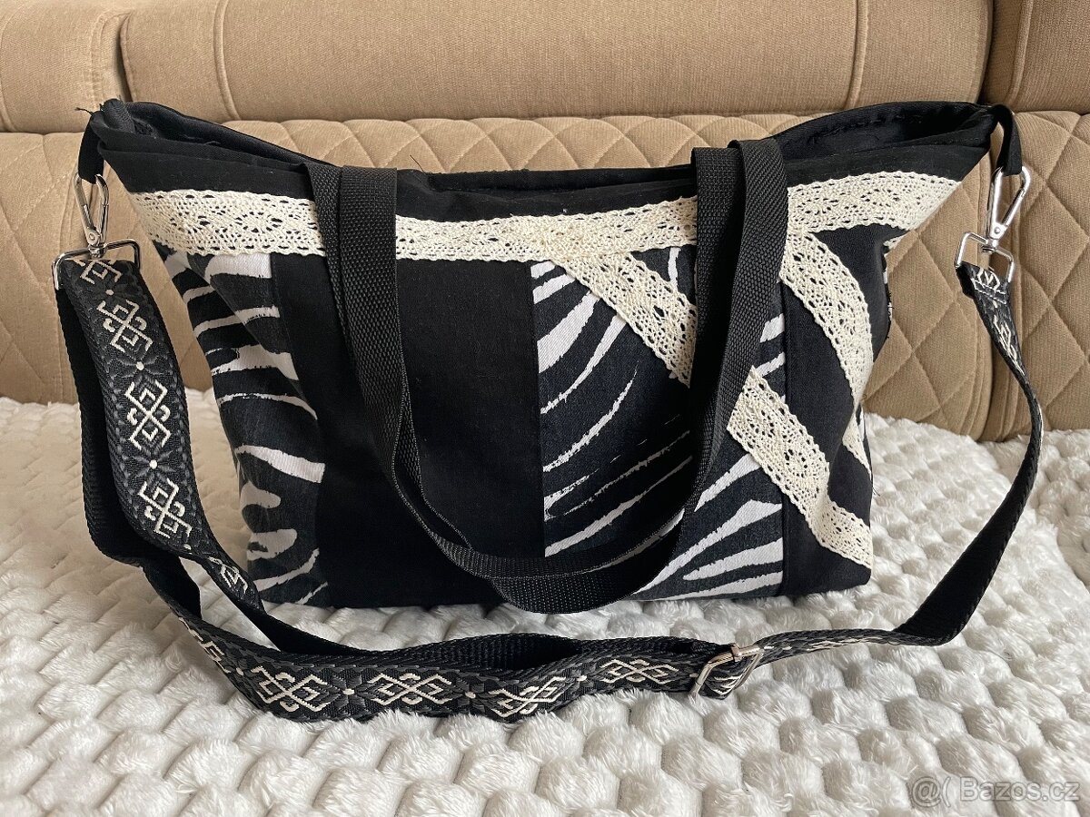 Krásná taška přes rameno i do ruky