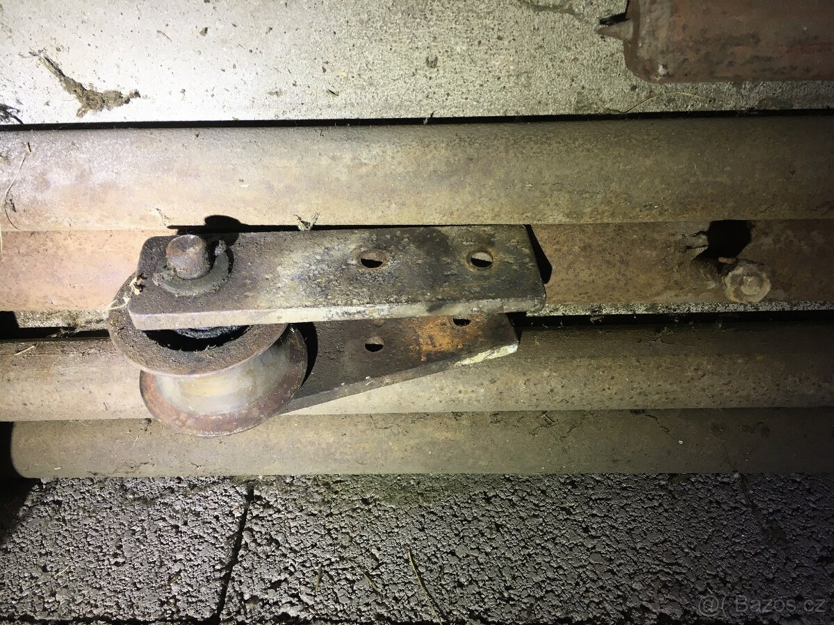 Lešenářské trubky 4m + rolny na výtah