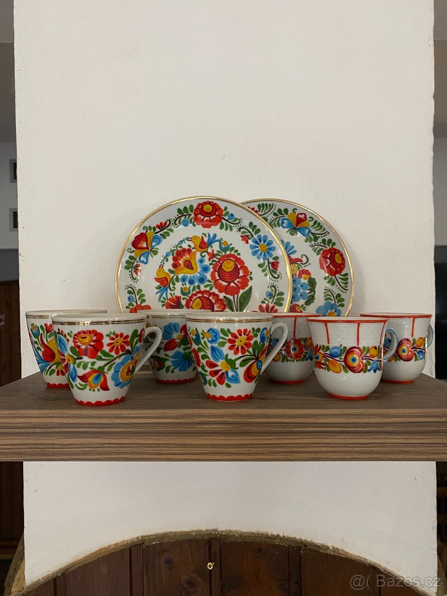 Sada malované keramiky
