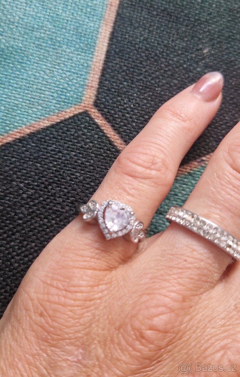 Nový dámský stříbrný prsten prstýnek 925 vel 54 srdce