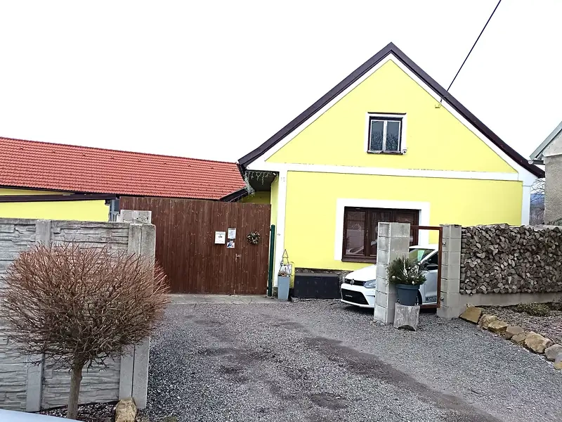 Prodej rodinného domu 100 m², pozemek 1894 m² Brloh - Rojšín