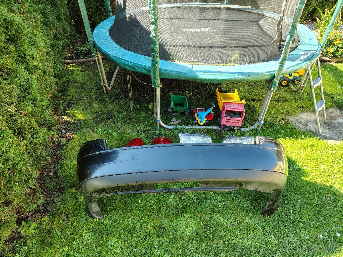 VW Bora světla a zadní nárazník