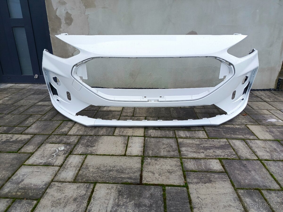 predni naraznim Ford Focus 4
