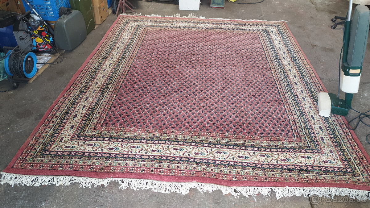 Perský vlněný koberec 300cm x 245cm