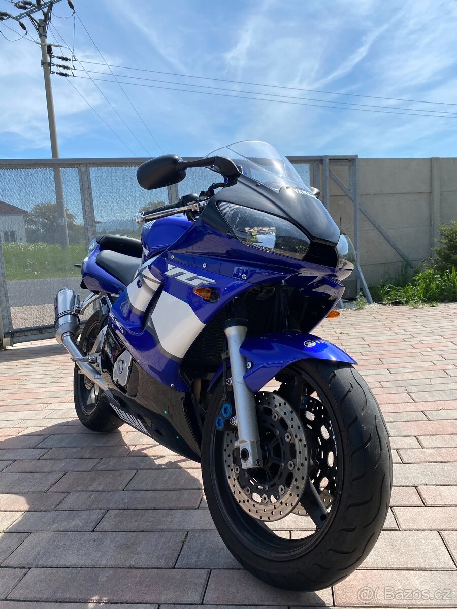 Yamaha R6