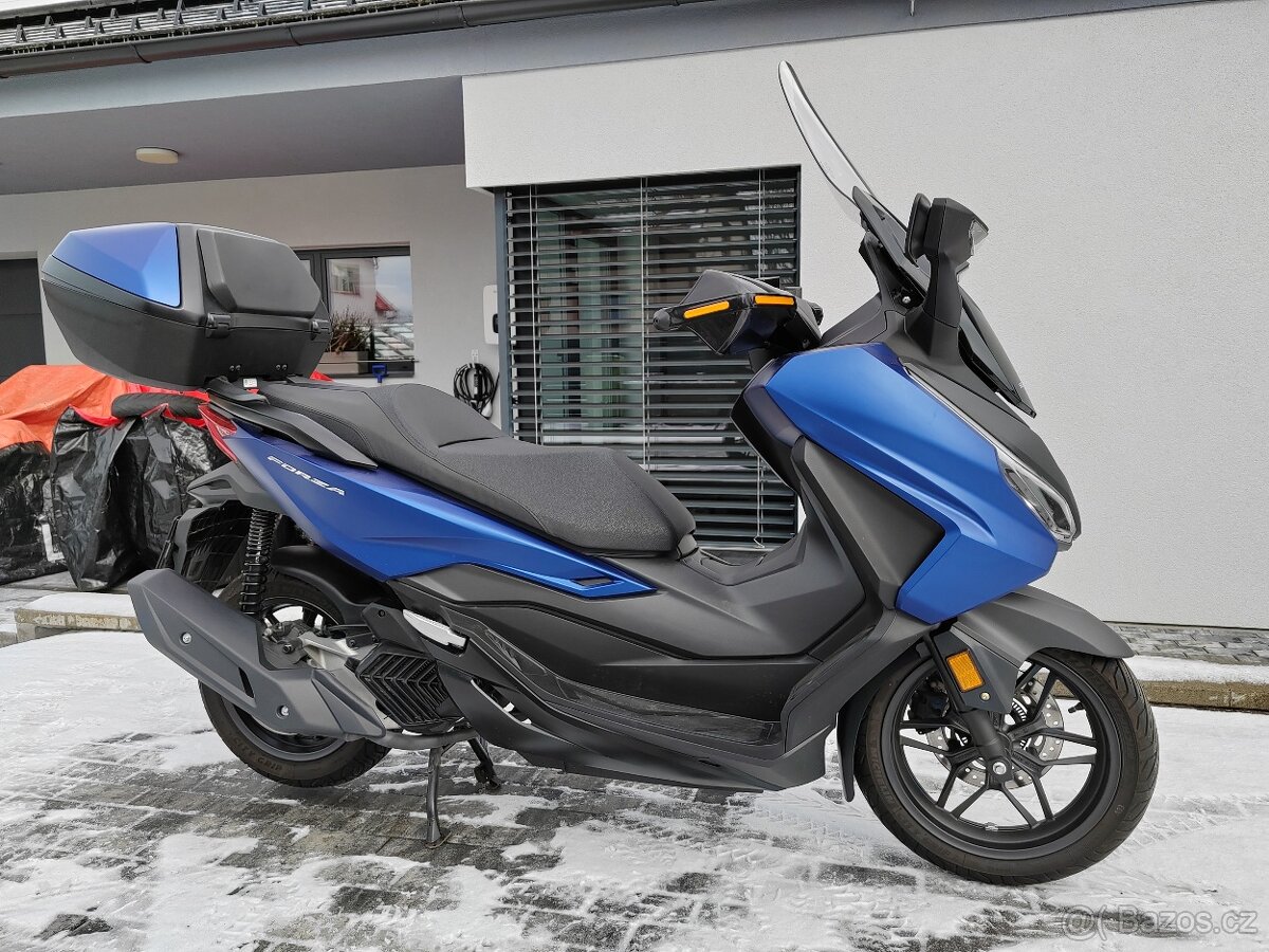 Honda Forza 125 Smart Box-modrá