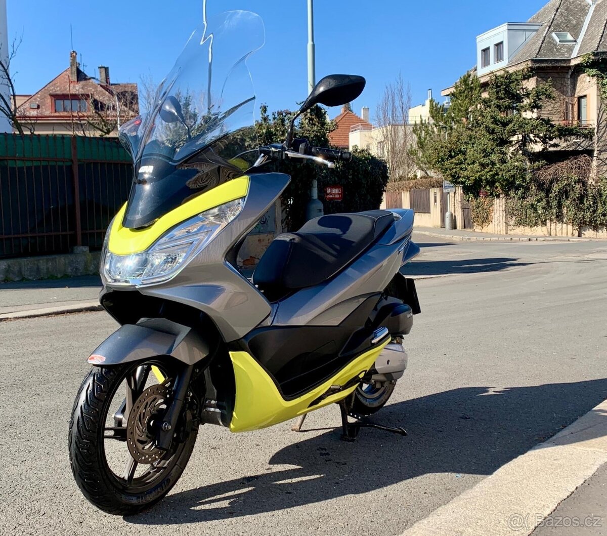 Skůtr Honda 150 PCX