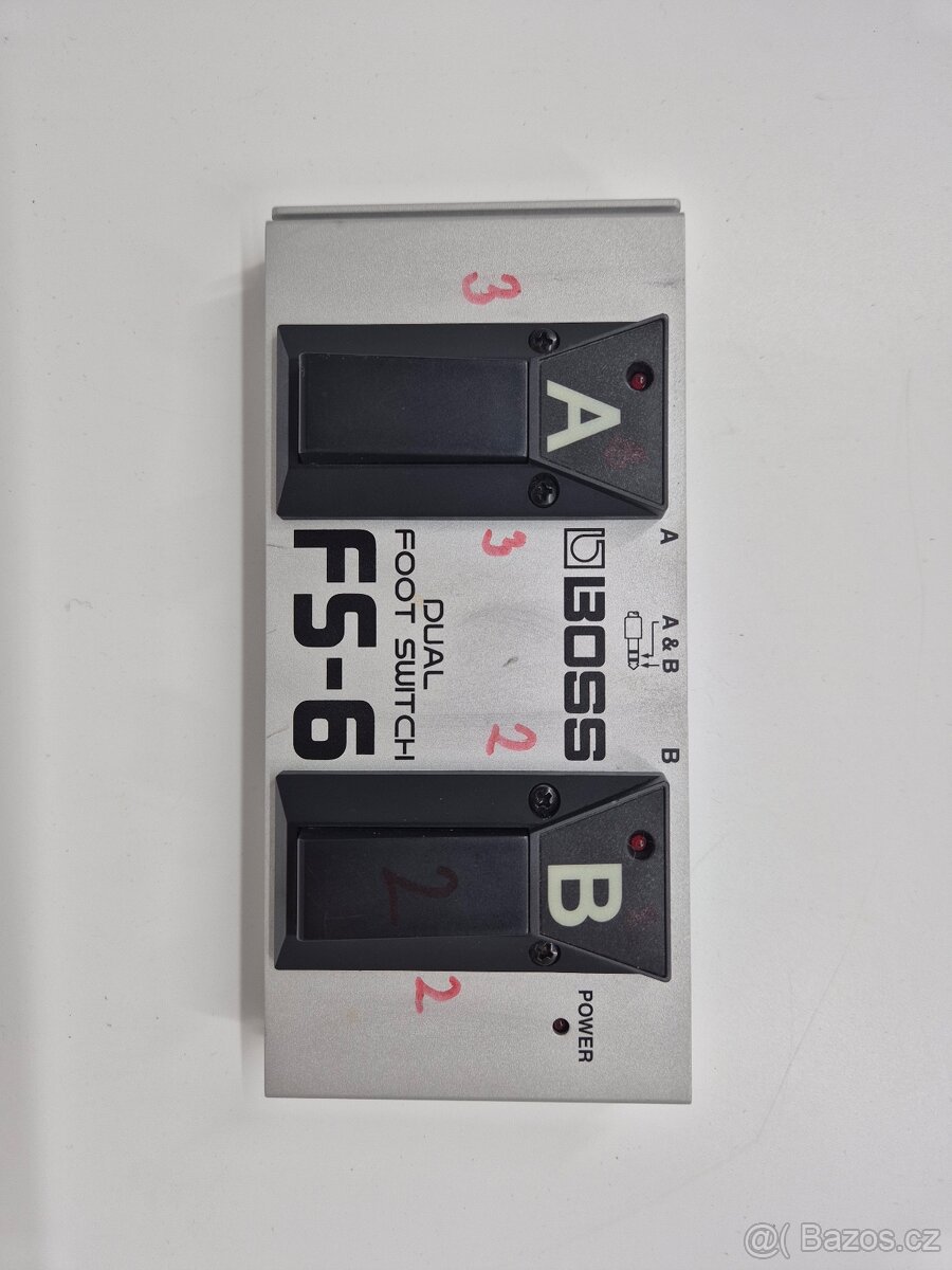 Nožní přepínač Boss Dual Foot Switch FS-6