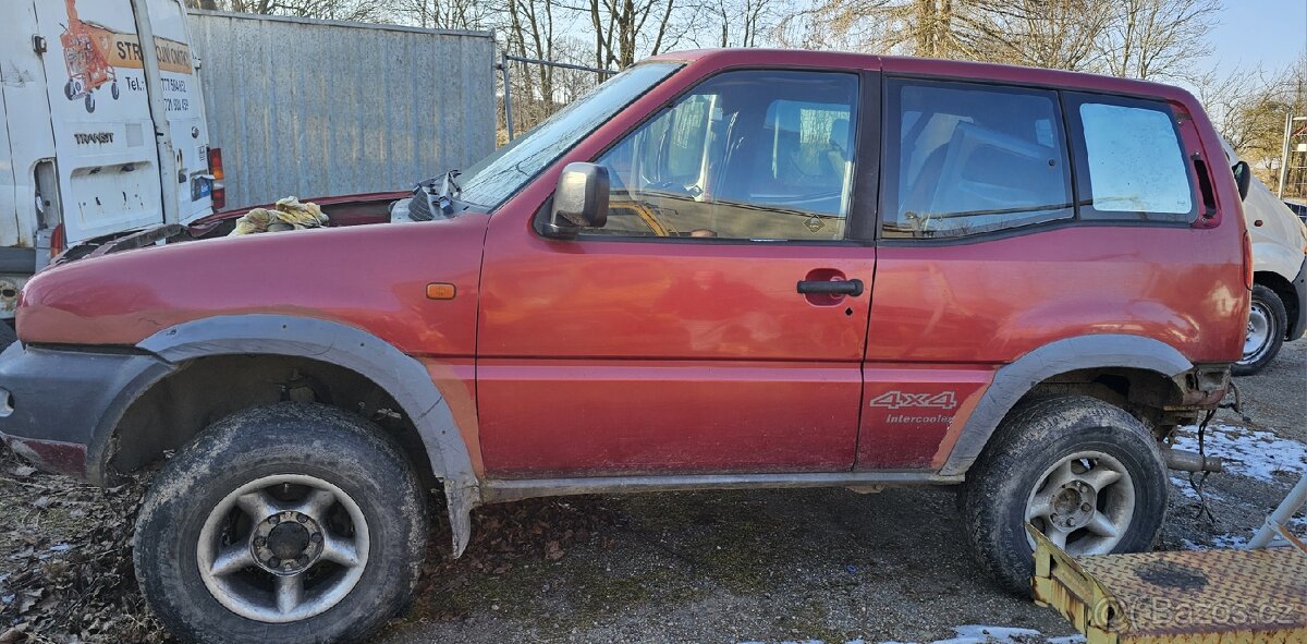 Nissan terrano 2.7 td