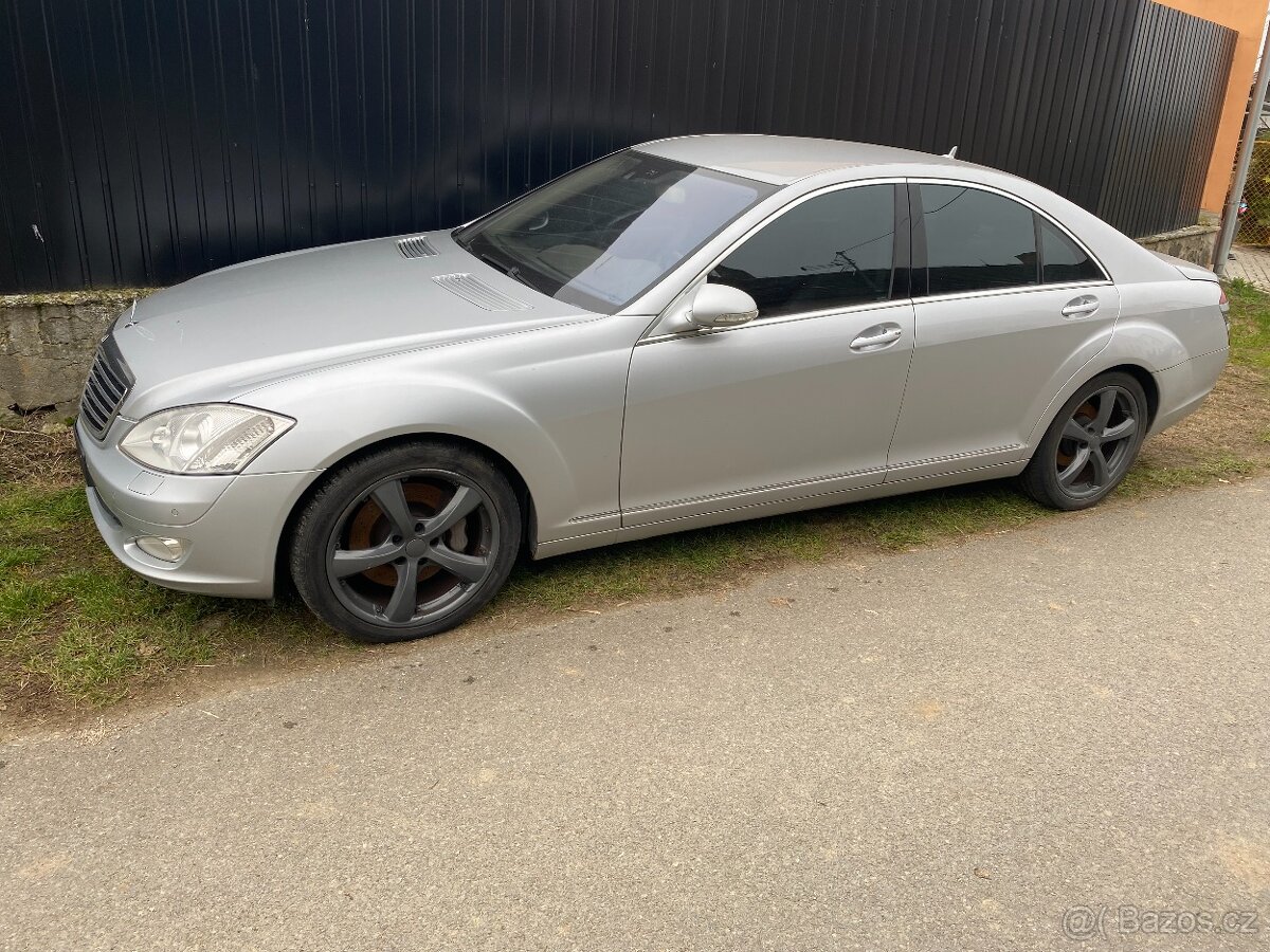 MERCEDES BENZ S320CDI,2008,ČR,PĚKNÝ,MOTOR PORUCHA