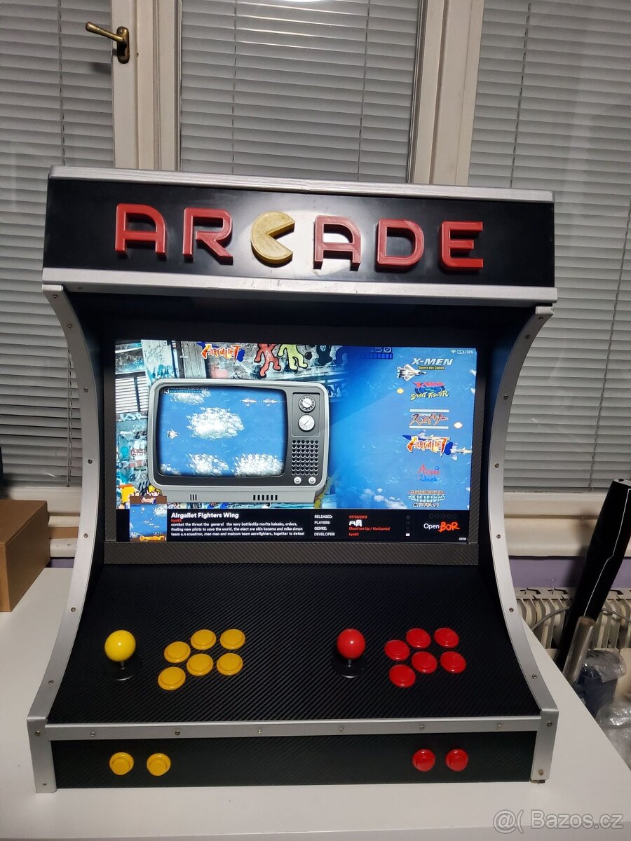 Arcade automat pro retro hraní
