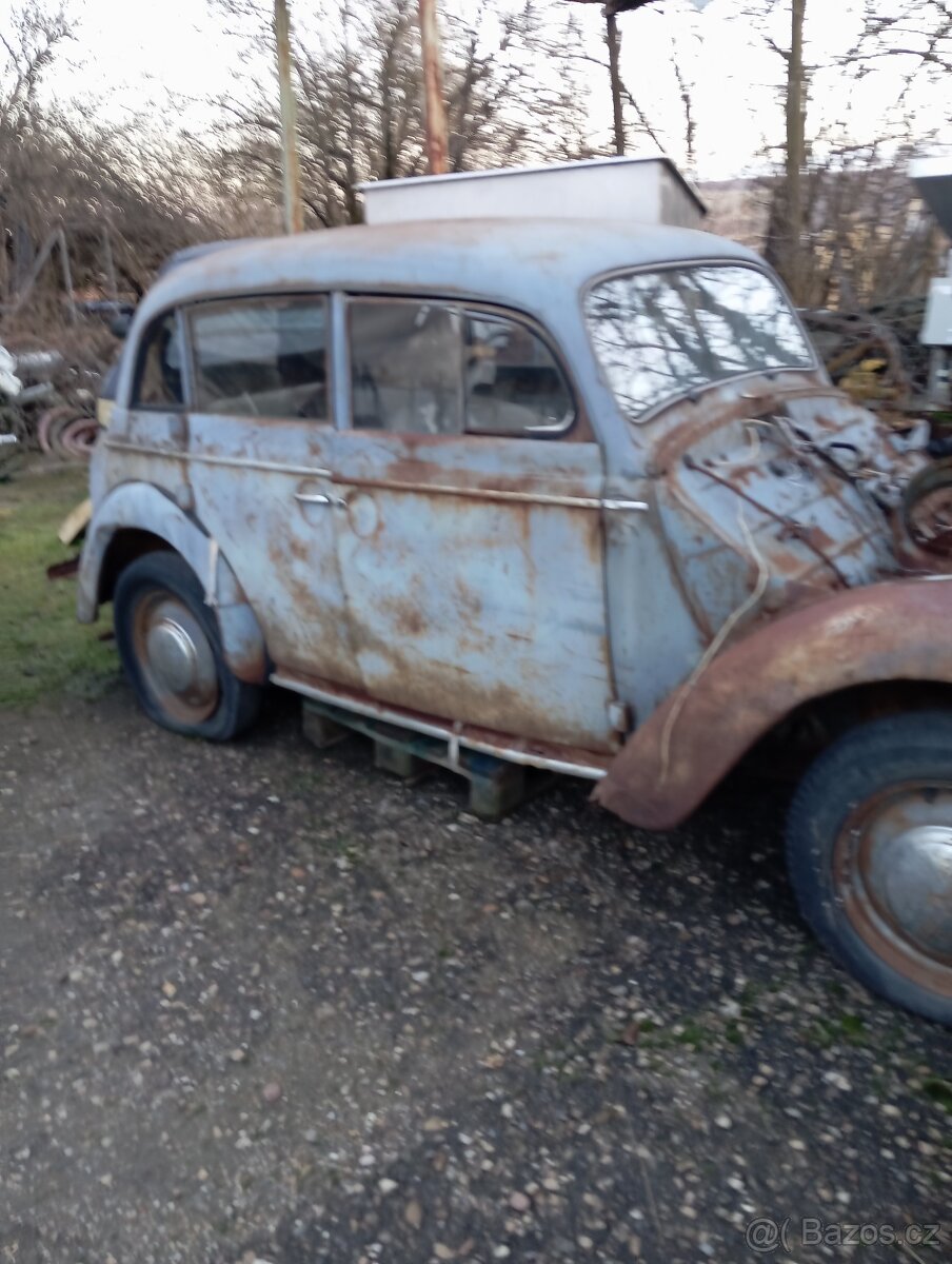 Moskvič 401