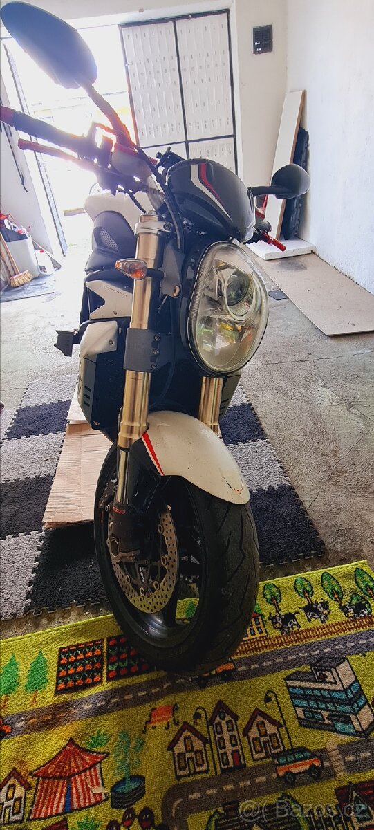 Augusta brutale 910 R