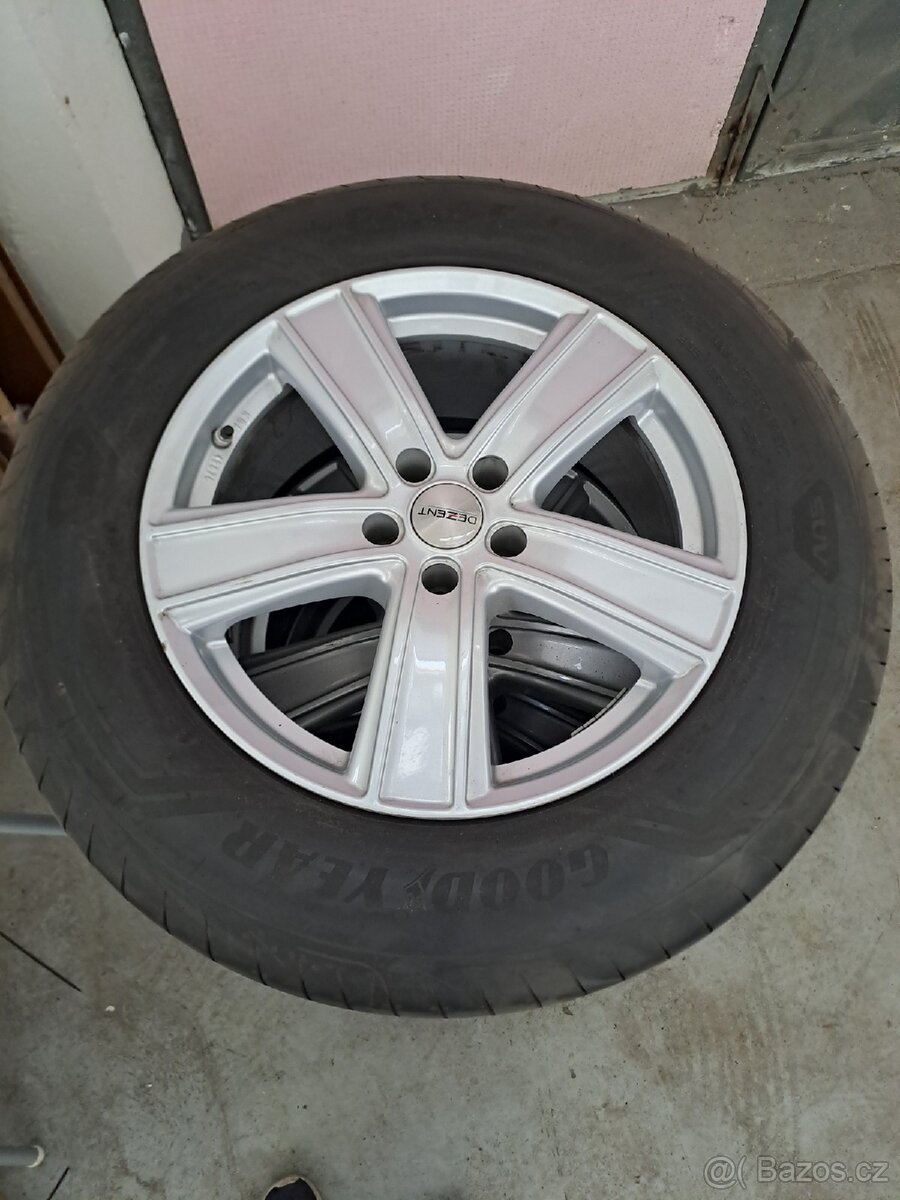 Kola VW Touareg