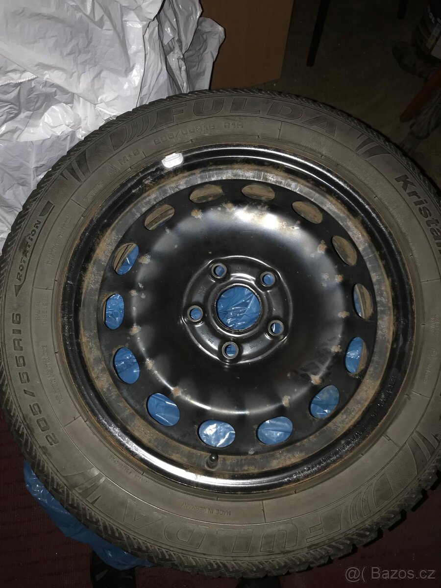 Plechová kola R16 + zimní pneu