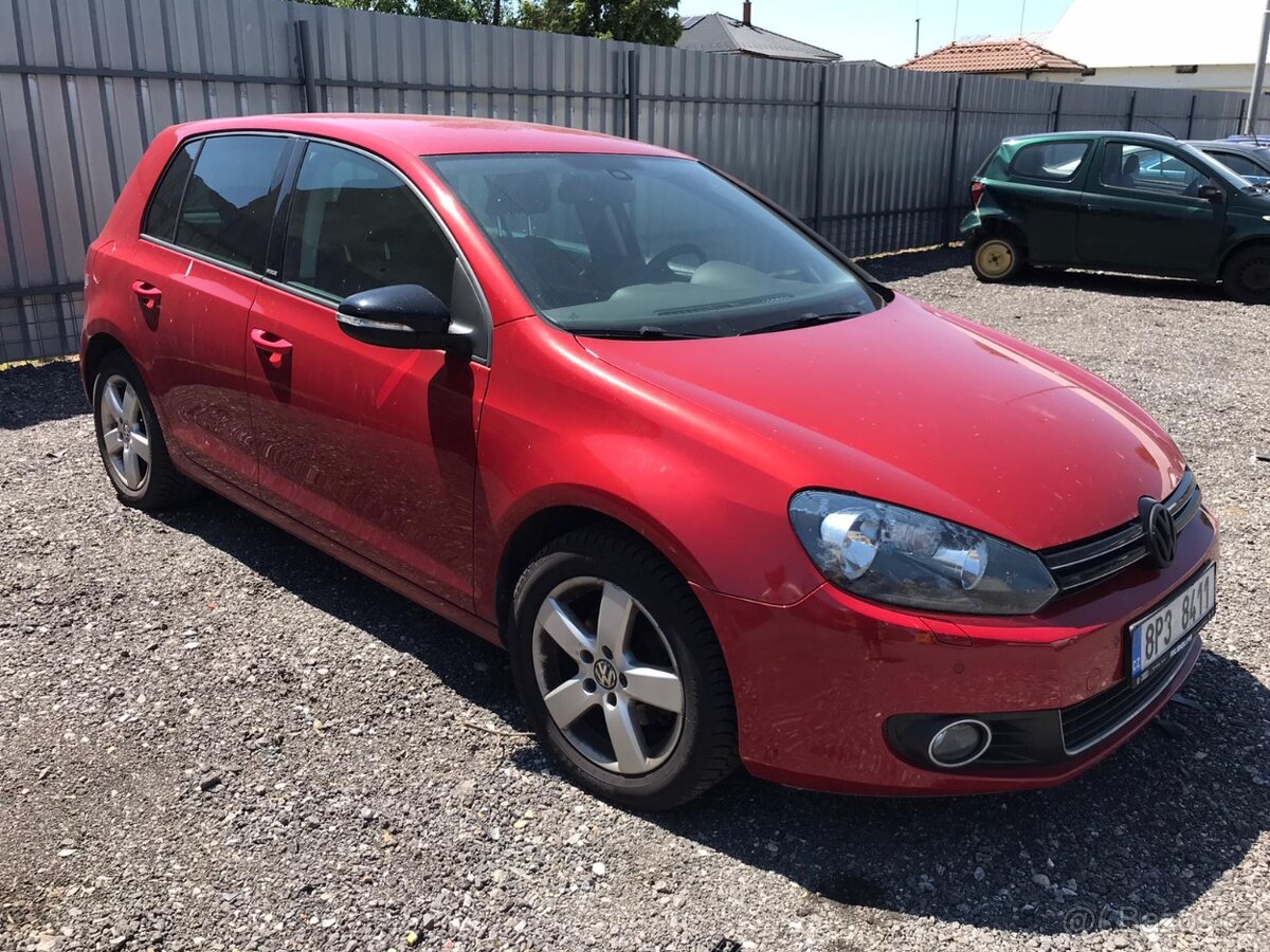 Golf VI 2011 1.4 16V 59kw poškozeno