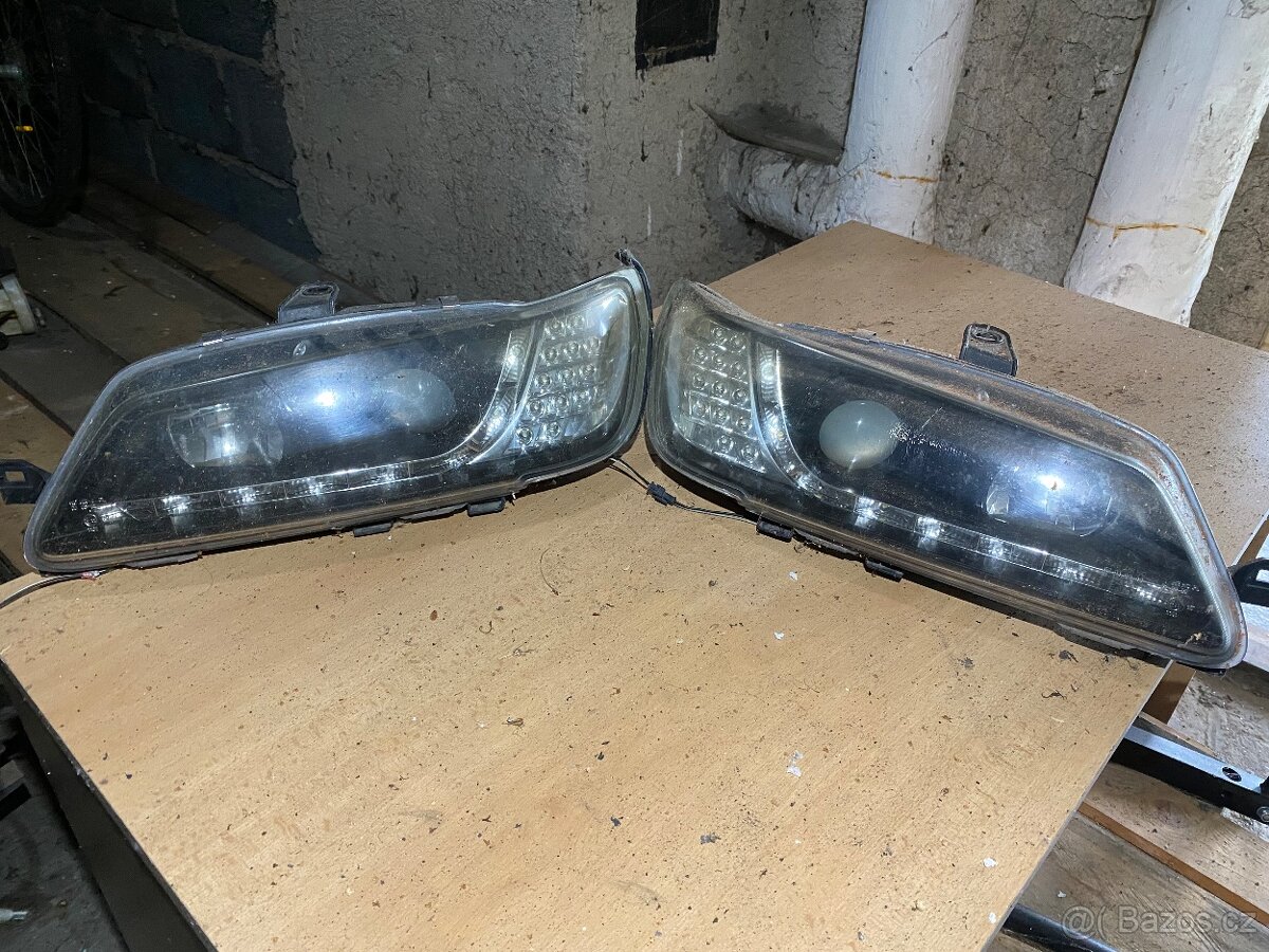 Peugeot 306 predni svetla