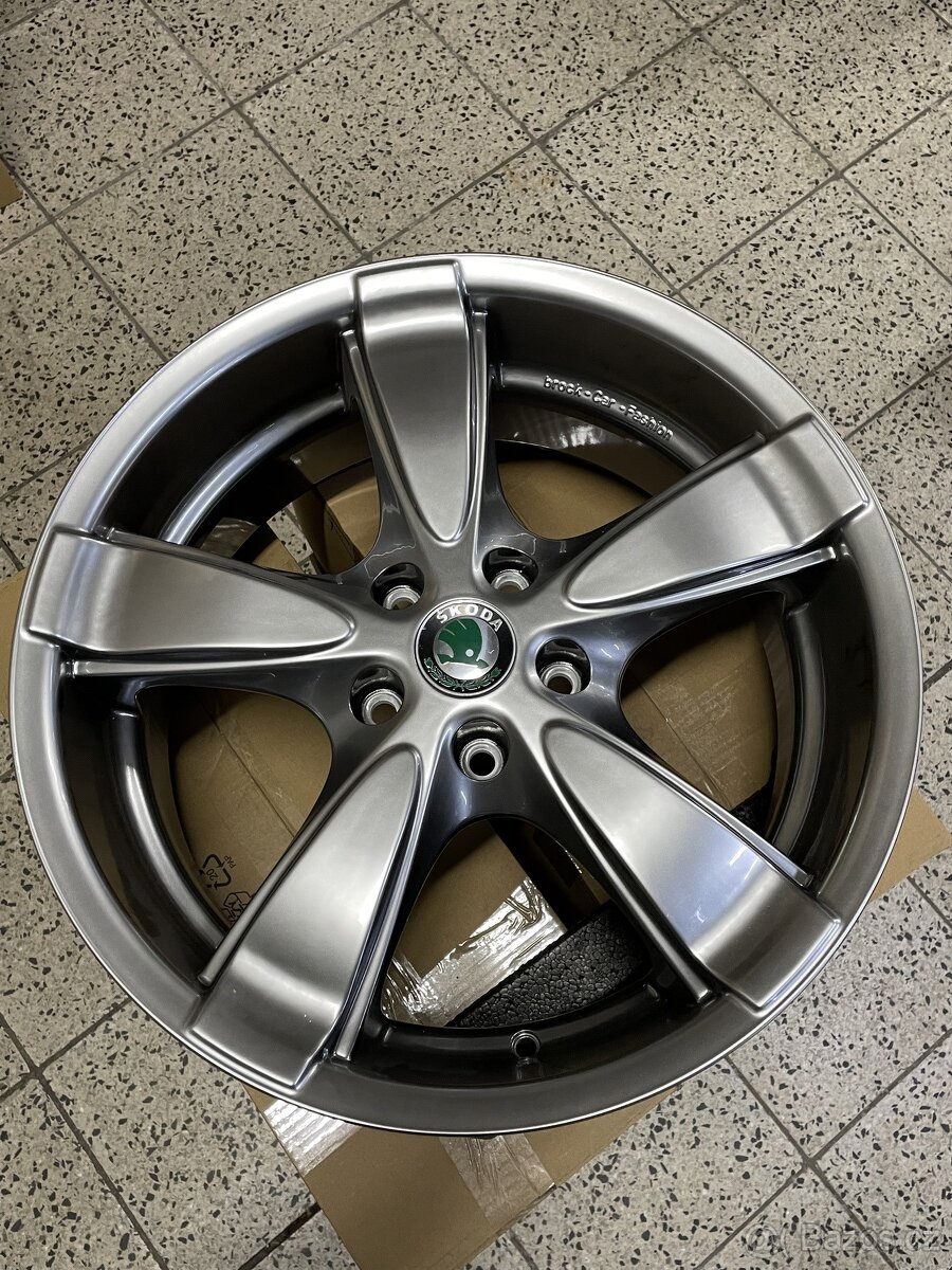 Škoda Octavia II disk, 8Jx18” ET45