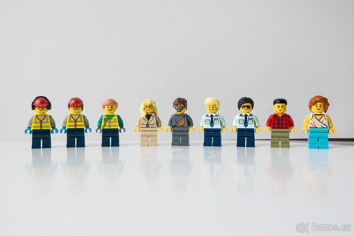 LEGO Minifigurky Letiště (60367)