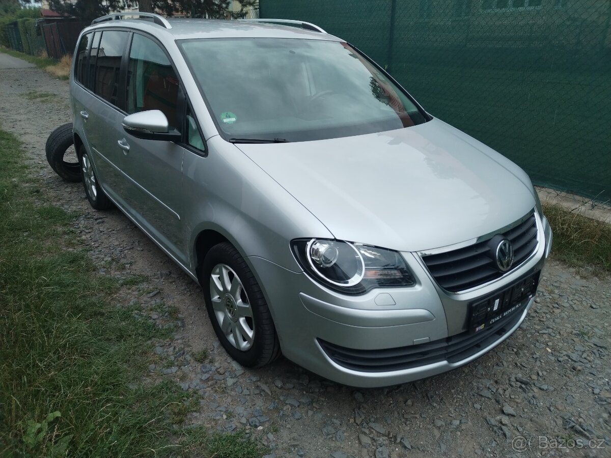 Vw Tourana 1.9 Tdi 77kw 7 MÍST,6KVALT,SERVISKA