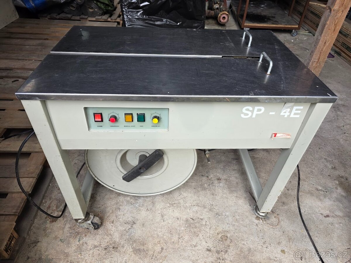 Páskovací stroj SP-4E + dvě role pásky