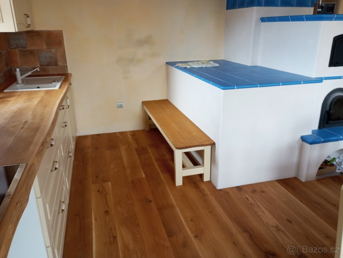 Jídelní koutek plus kuchyň