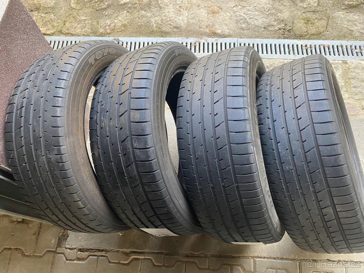 Sada letních pneu 225/55 R19