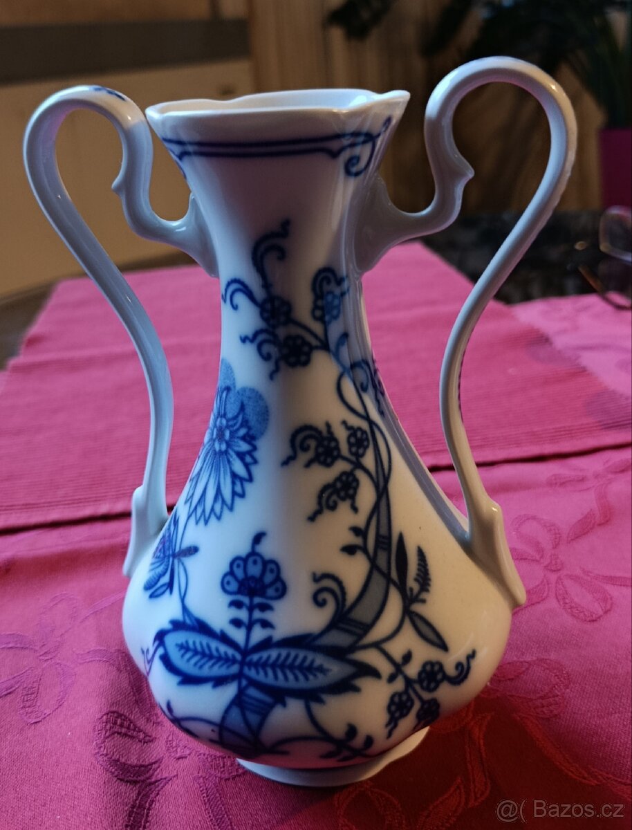 Prodám cibulakovou vázu Leander Loučky 1946