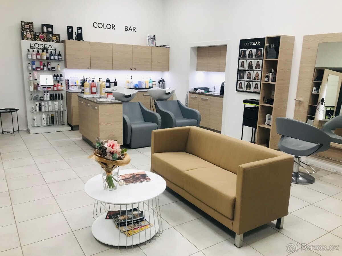 Pronájem kadeřnického křesla