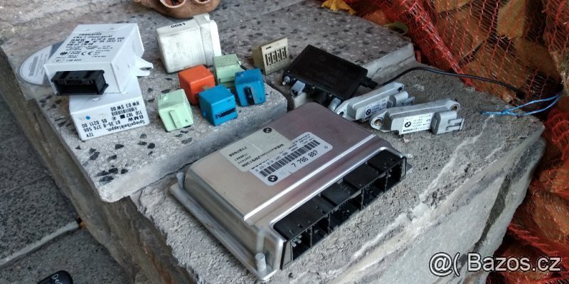 BMW E46 Touring - řídící jednotka motoru, jednotky, relátka