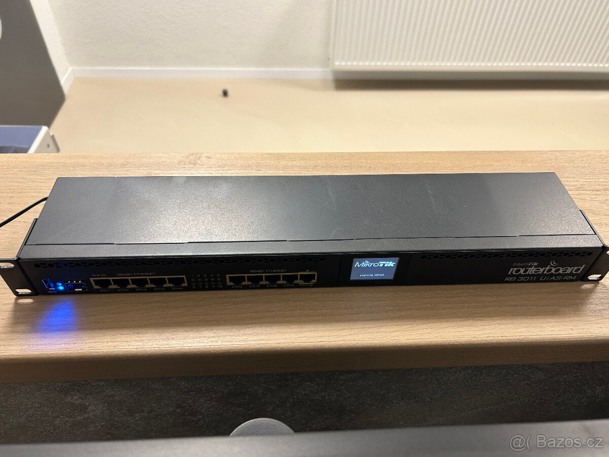 Router Mikrotik RB 3011