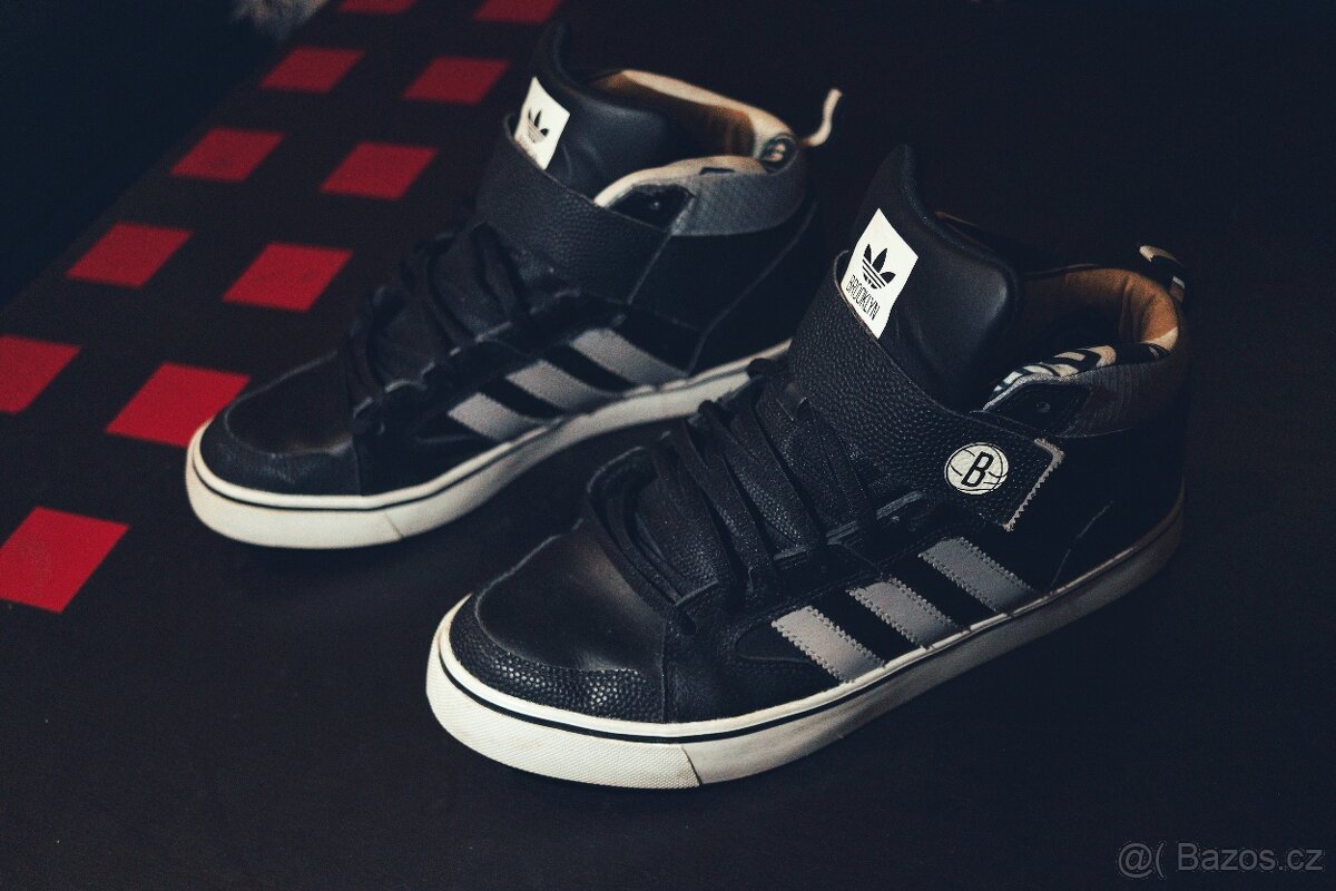 Adidas boty - Brooklyn Nets