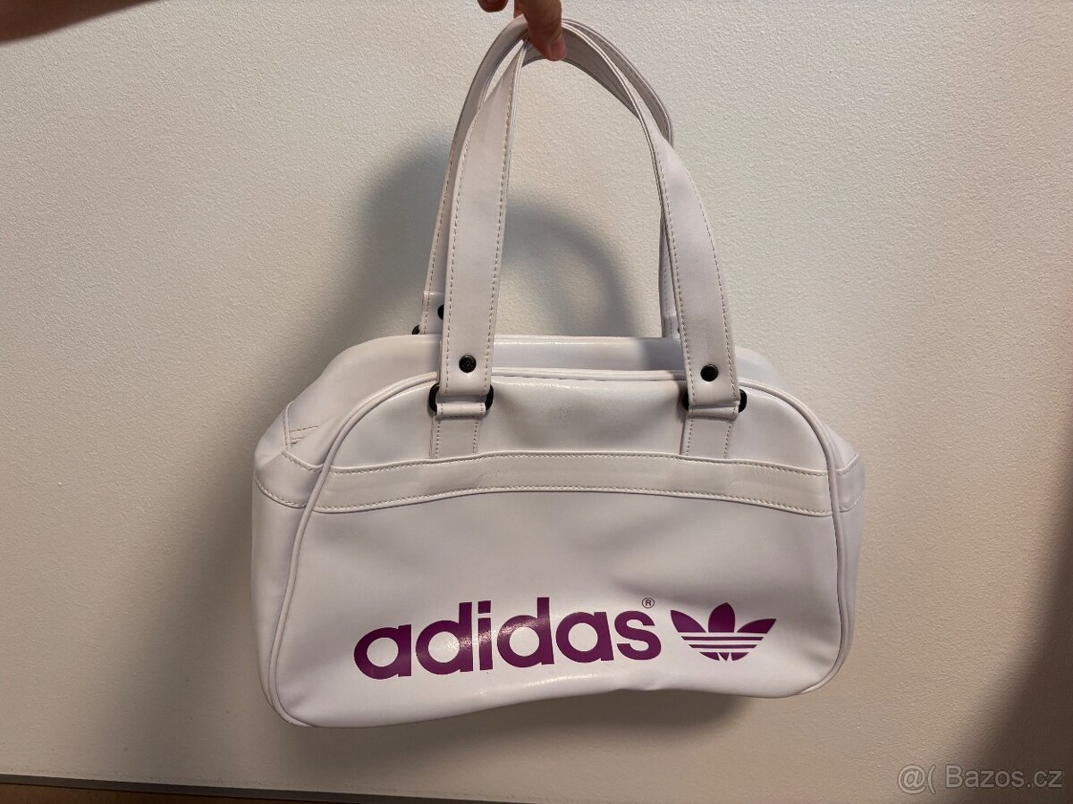 Kožená sportovní kabelka