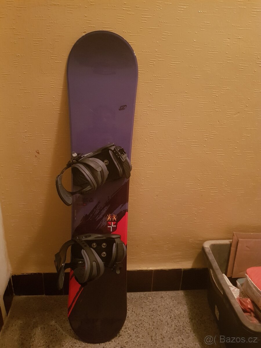 Prodám úplně nový snowboard CRAZY CREEK 125cm dlouhý.