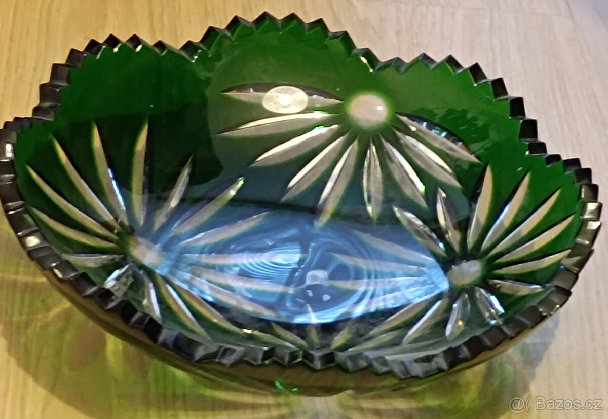 Sklo, porcelán užitný i ozdobný