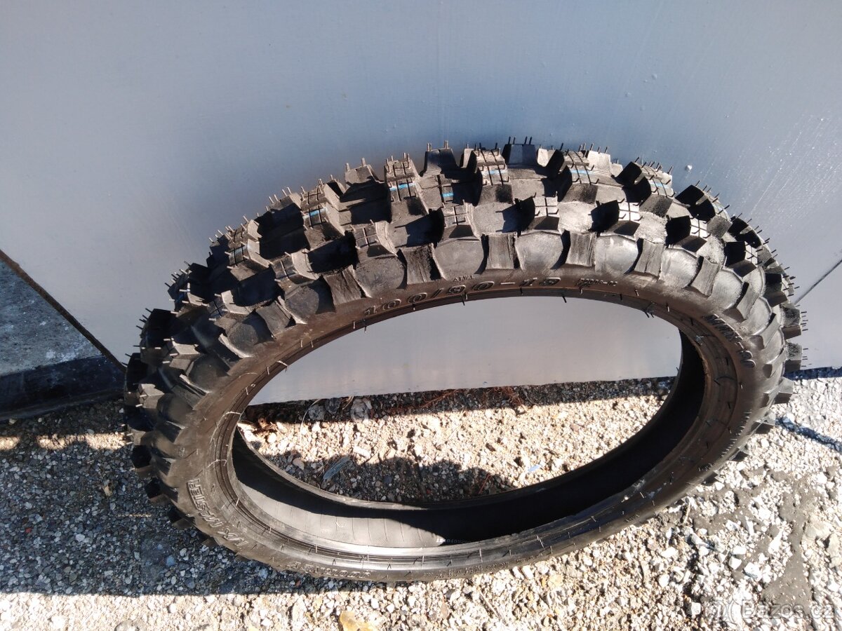 Nová nejetá pneu cross-enduro
