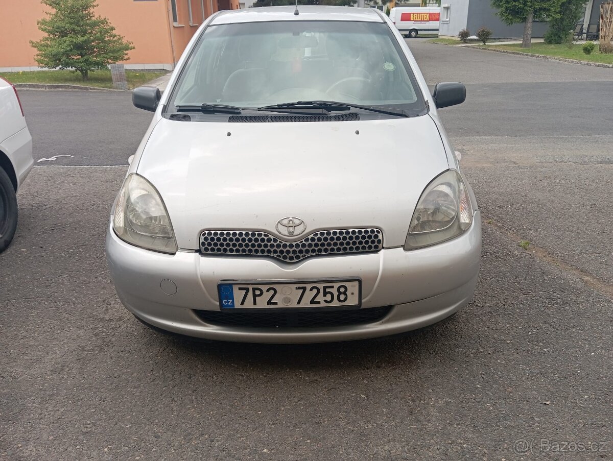 Toyota yaris 1.3,rok 2000, klima,naj 197 000km